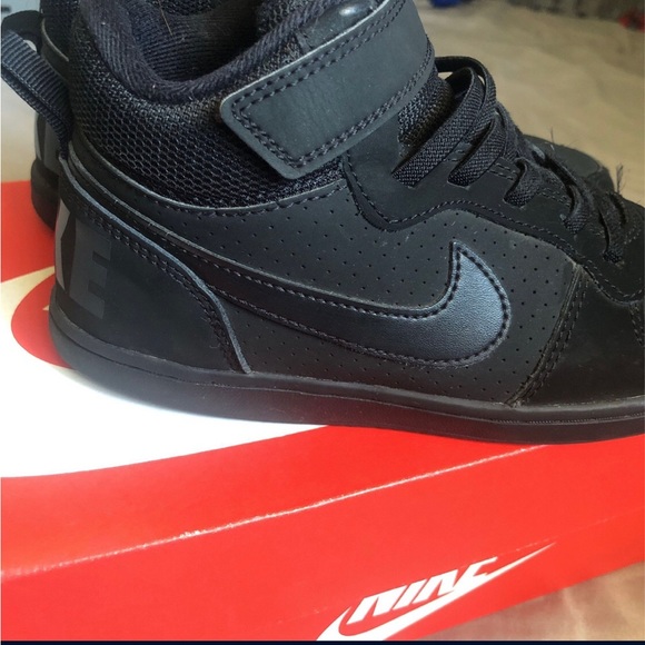 Nike (Kids) - Picture 5 of 9